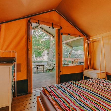 Отель Rendes Glamping Balatonrendes Экстерьер фото