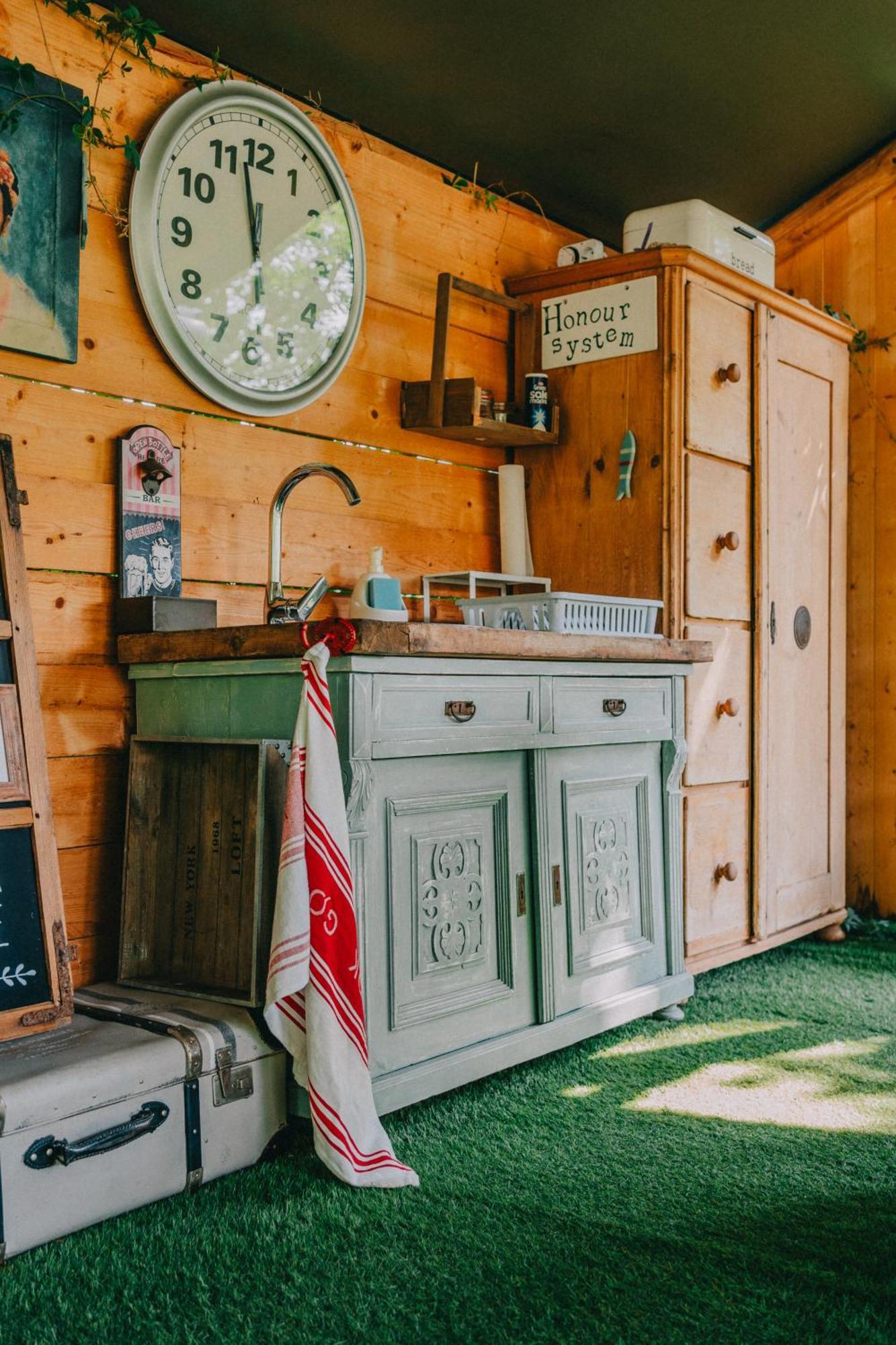 Отель Rendes Glamping Balatonrendes Экстерьер фото