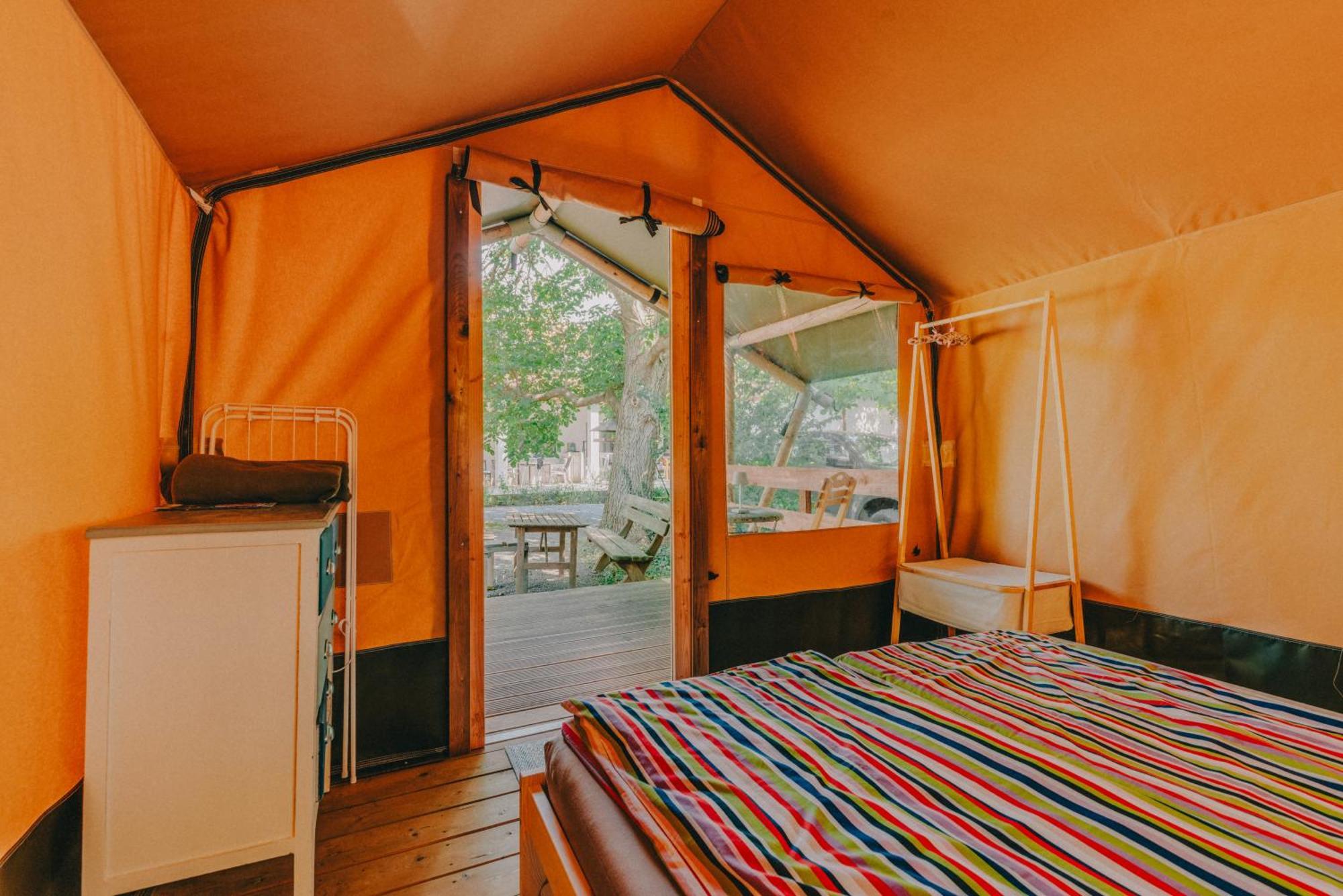 Отель Rendes Glamping Balatonrendes Экстерьер фото