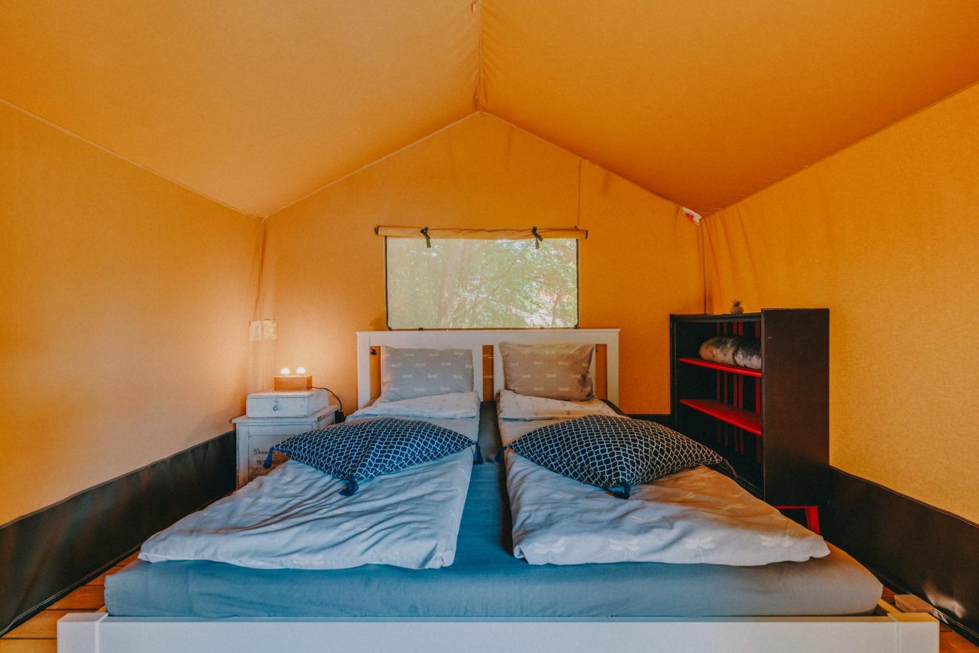 Отель Rendes Glamping Balatonrendes Экстерьер фото