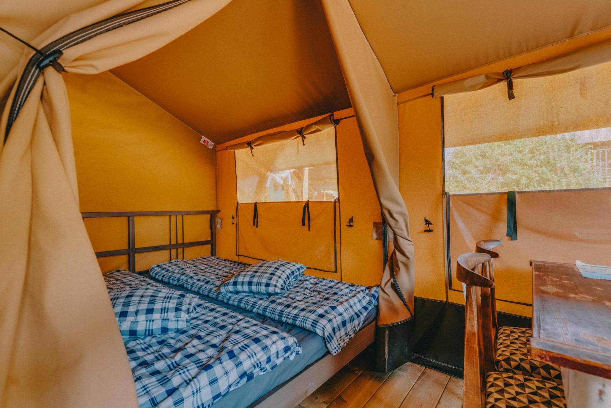 Отель Rendes Glamping Balatonrendes Экстерьер фото