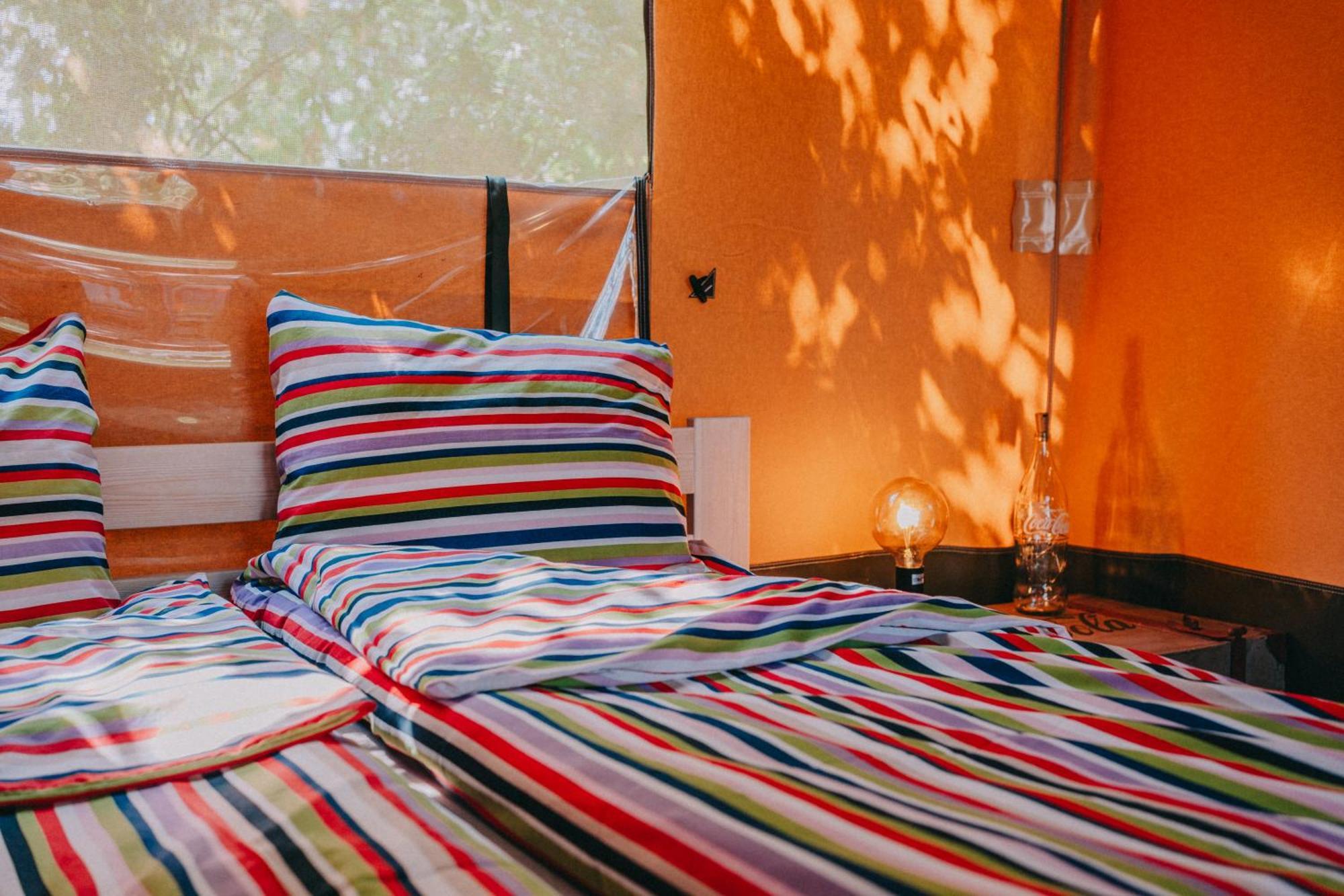 Отель Rendes Glamping Balatonrendes Экстерьер фото