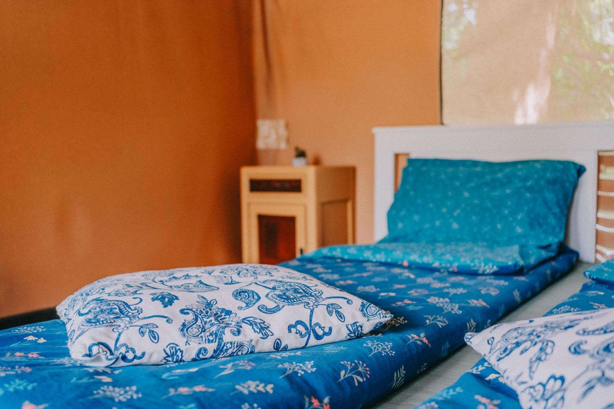 Отель Rendes Glamping Balatonrendes Экстерьер фото