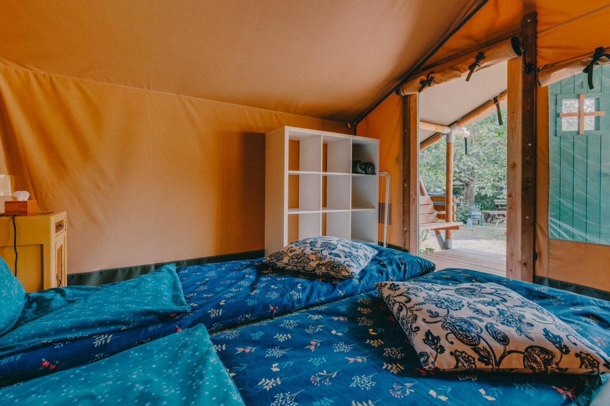 Отель Rendes Glamping Balatonrendes Экстерьер фото